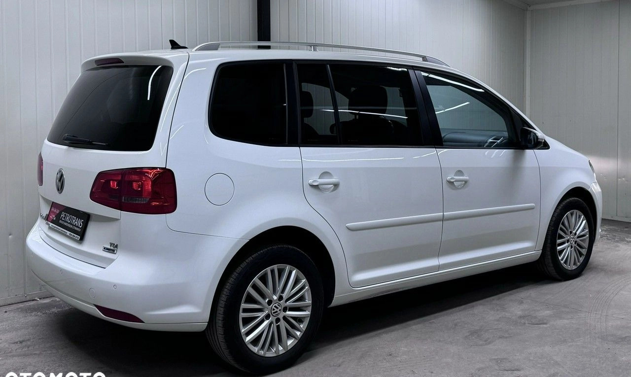 Volkswagen Touran cena 42900 przebieg: 193000, rok produkcji 2015 z Zwierzyniec małe 562